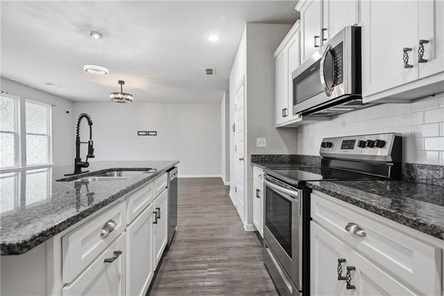 145 Hunts Mill Circle, Griffin, GA 30224