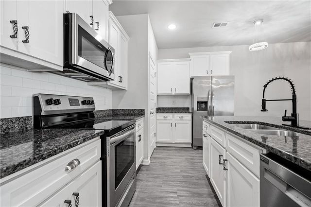 145 Hunts Mill Circle, Griffin, GA 30224