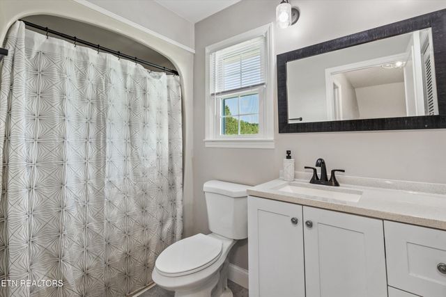 448 Trinity Rd, Morristown, TN 37814