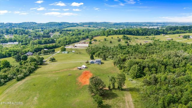 448 Trinity Rd, Morristown, TN 37814