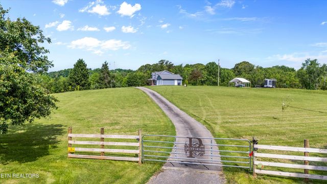 448 Trinity Rd, Morristown, TN 37814