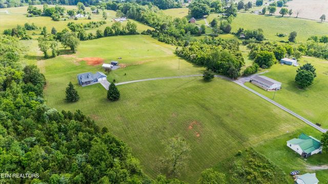 448 Trinity Rd, Morristown, TN 37814