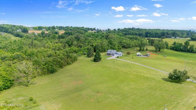 448 Trinity Rd, Morristown, TN 37814