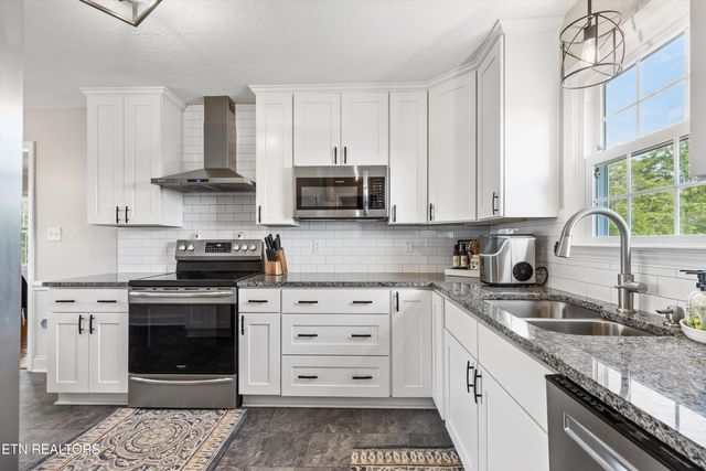 448 Trinity Rd, Morristown, TN 37814