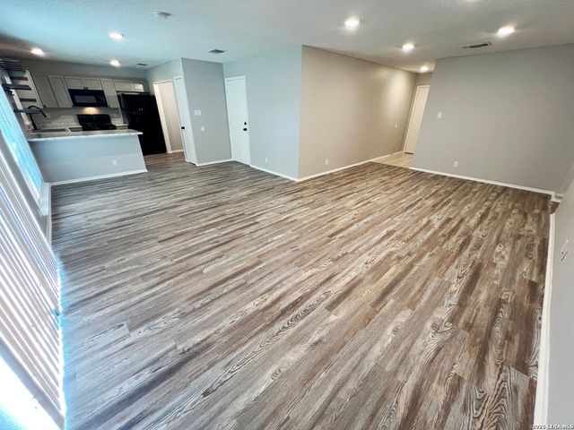 11226 PRAIRIE SPRINGS DR, San Antonio, TX 78249