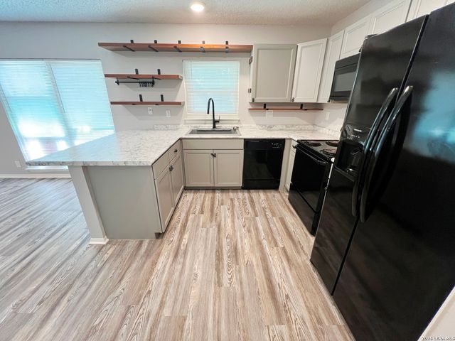 11226 PRAIRIE SPRINGS DR, San Antonio, TX 78249