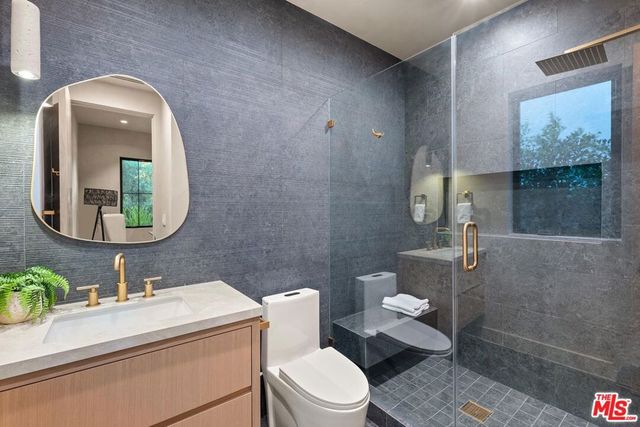 14557 Addison Street, Sherman Oaks, CA 91403