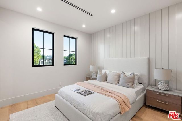 14557 Addison Street, Sherman Oaks, CA 91403