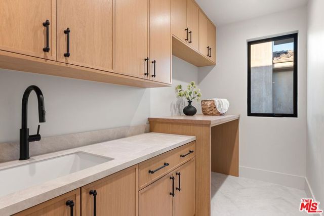 14557 Addison Street, Sherman Oaks, CA 91403