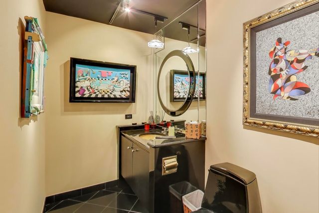 100 E Walton Street 42F, Chicago, IL 60611