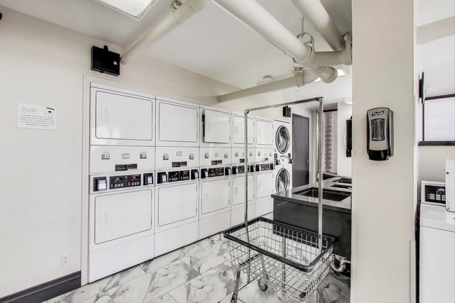 100 E Walton Street 42F, Chicago, IL 60611