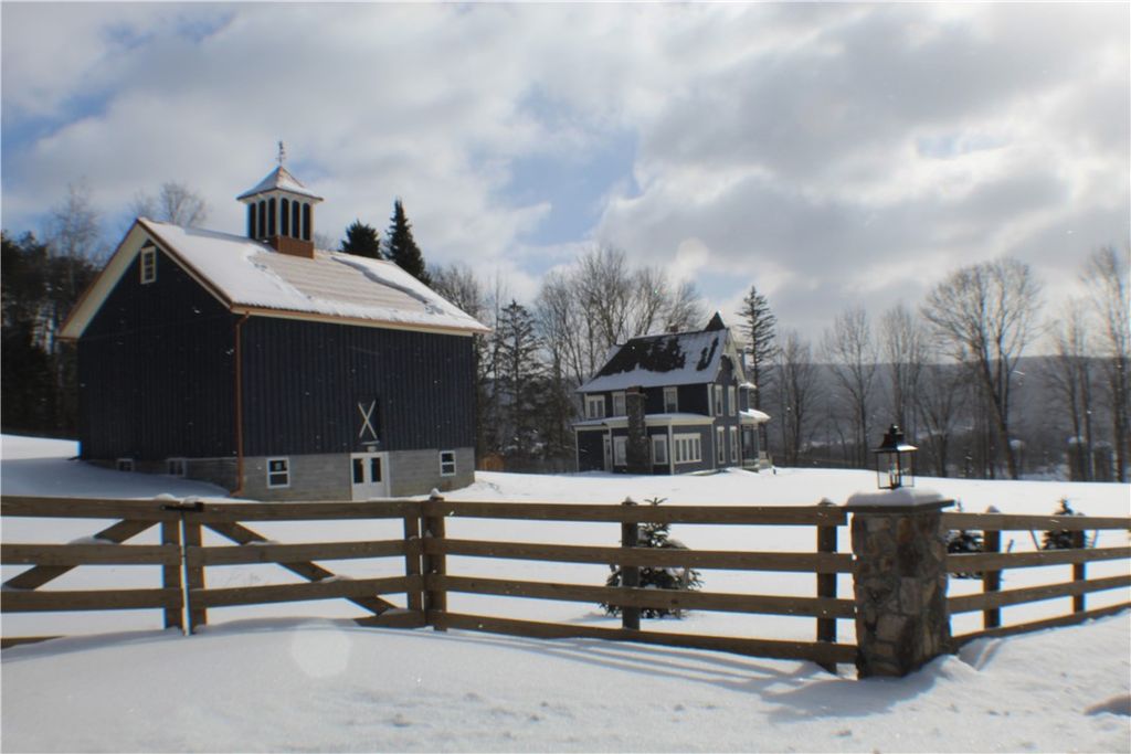 144 Pete Hendricks Road, Middlefield, NY 12155