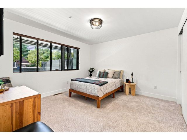2467 Walnut St, Boulder, CO 80302