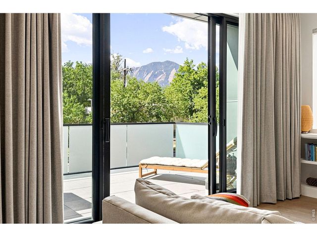 2467 Walnut St, Boulder, CO 80302