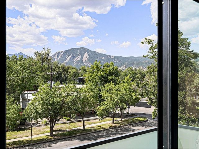 2467 Walnut St, Boulder, CO 80302