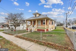 202 S CEDAR AVE, Maple Shade, NJ 08052