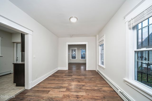 16 Regent Street, Albany, NY 12202