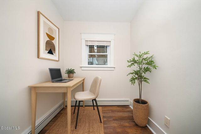 16 Regent Street, Albany, NY 12202