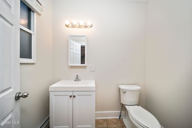 16 Regent Street, Albany, NY 12202