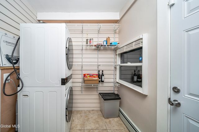 16 Regent Street, Albany, NY 12202