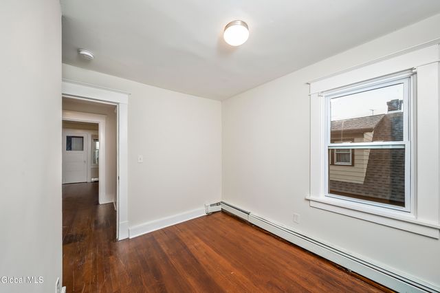 16 Regent Street, Albany, NY 12202