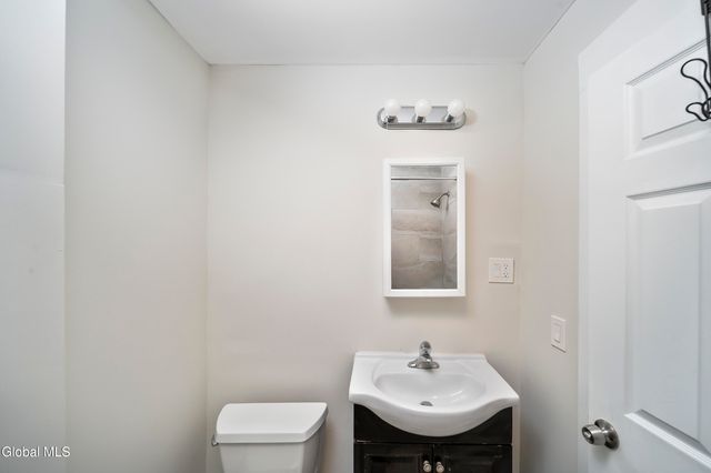 16 Regent Street, Albany, NY 12202