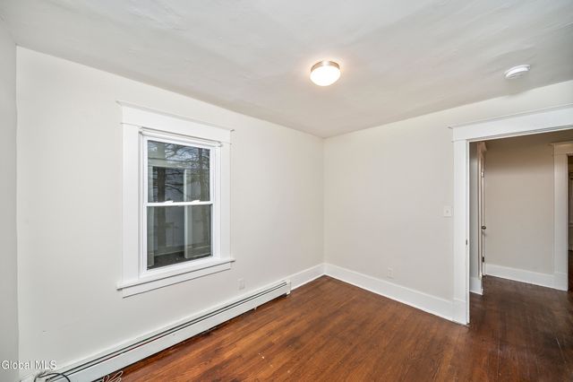 16 Regent Street, Albany, NY 12202