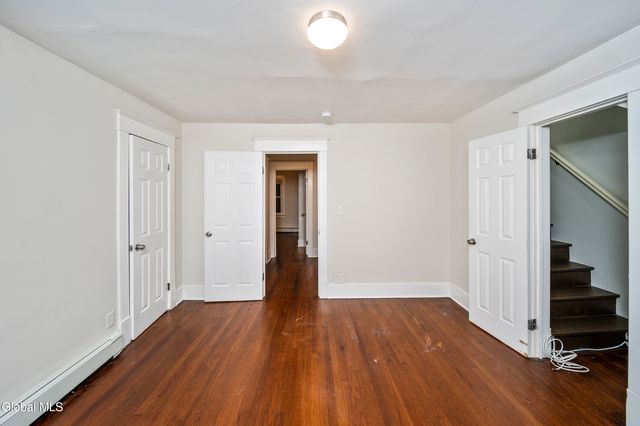 16 Regent Street, Albany, NY 12202