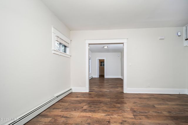 16 Regent Street, Albany, NY 12202