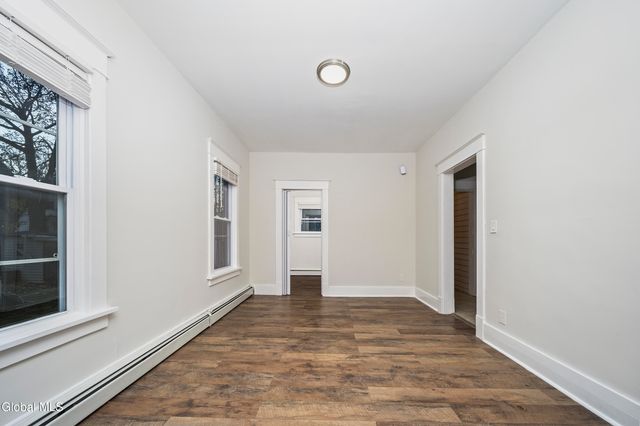 16 Regent Street, Albany, NY 12202