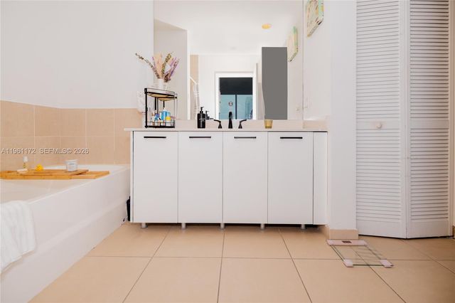 333 NE 24th St 1912, Miami, FL 33137