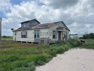 5469 Warbonnet Dr, Robstown, TX 78380