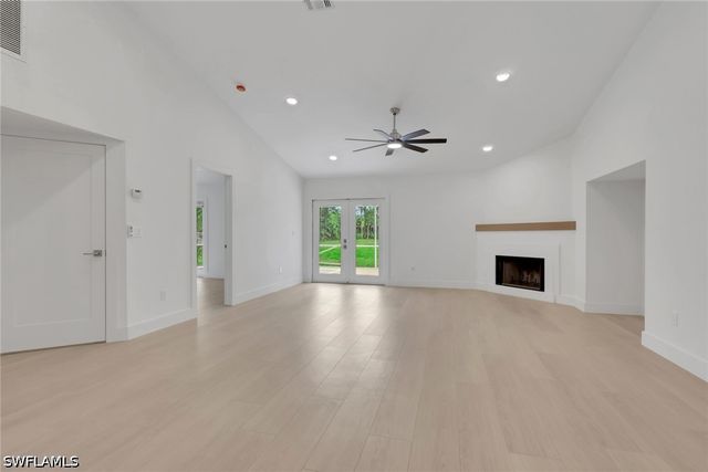 620 22nd AVE NW, Naples, FL 34120