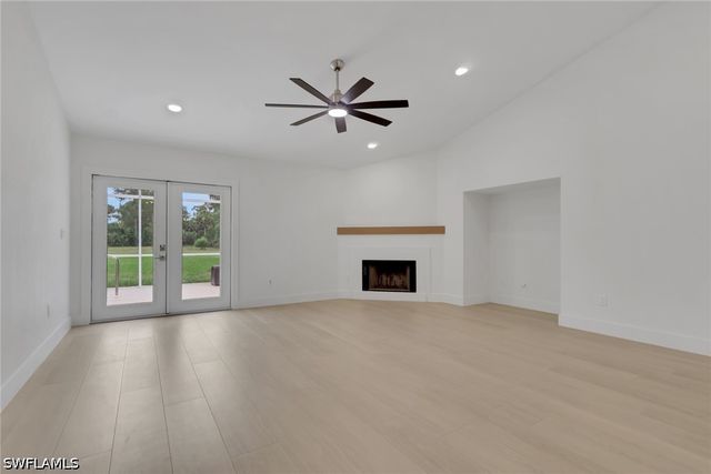 620 22nd AVE NW, Naples, FL 34120