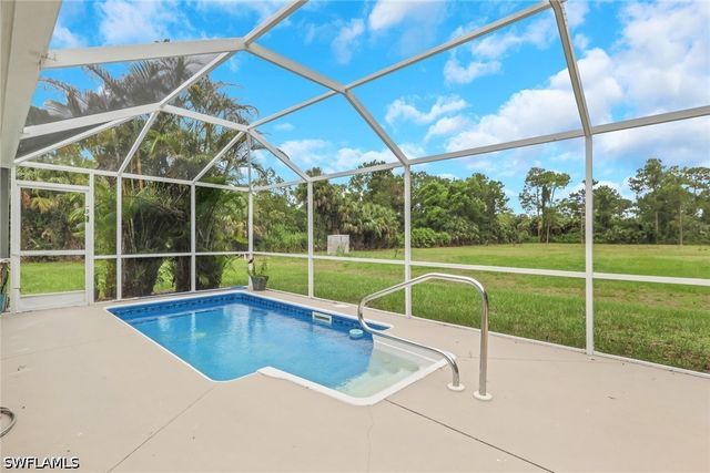 620 22nd AVE NW, Naples, FL 34120