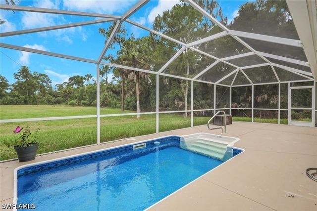 620 22nd AVE NW, Naples, FL 34120