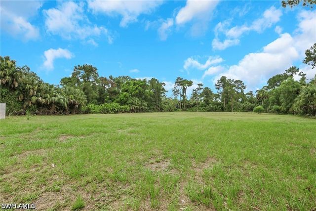 620 22nd AVE NW, Naples, FL 34120