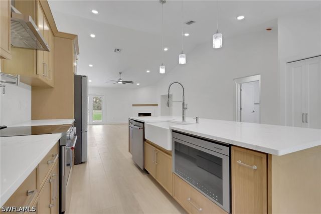 620 22nd AVE NW, Naples, FL 34120