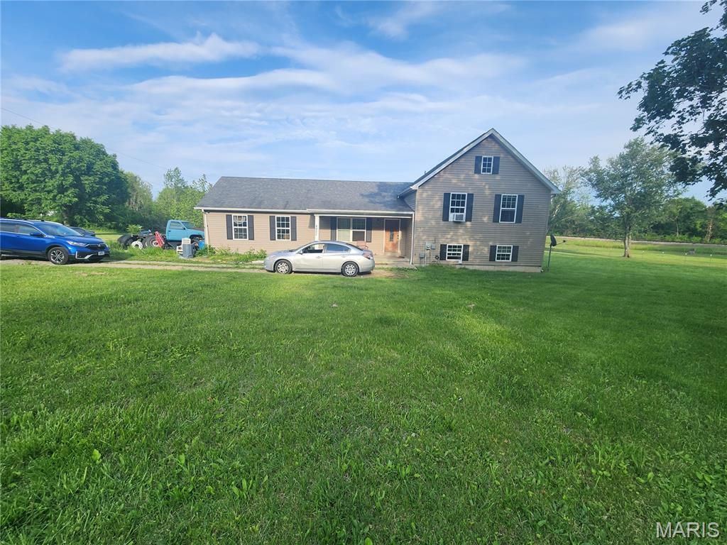 4907 Railway Lane, Farmington, MO 63640
