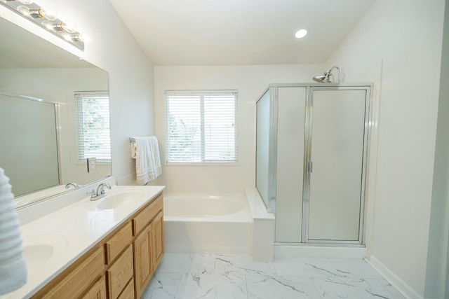2217 Lionudakis Ct, Modesto, CA 95355