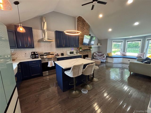 162 Dubois Street 3, Newburgh, NY 12550