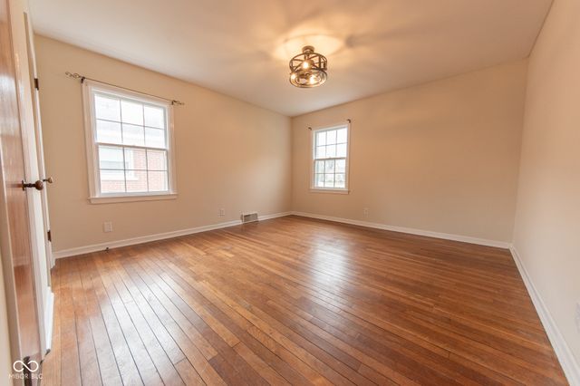 2429 Washington Street, Columbus, IN 47201