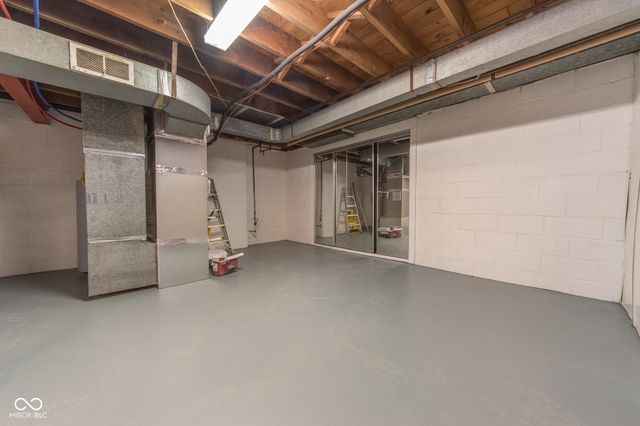 2429 Washington Street, Columbus, IN 47201