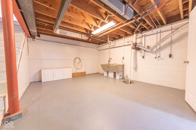 2429 Washington Street, Columbus, IN 47201