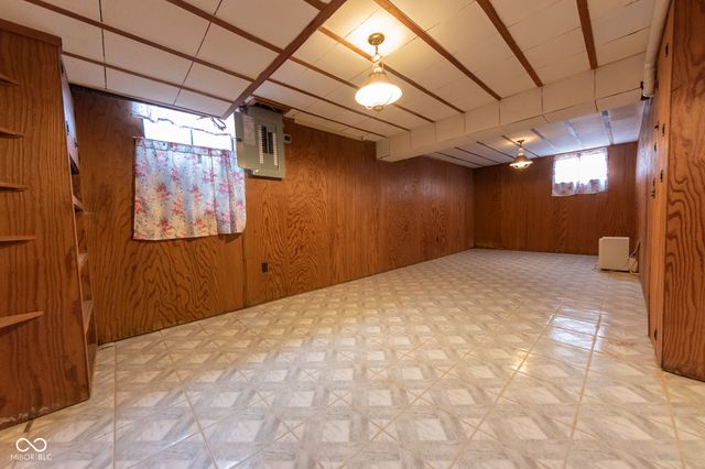 2429 Washington Street, Columbus, IN 47201