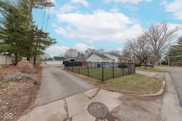 2429 Washington Street, Columbus, IN 47201