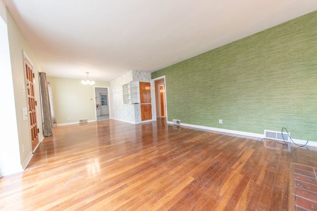 2429 Washington Street, Columbus, IN 47201