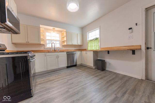 2429 Washington Street, Columbus, IN 47201