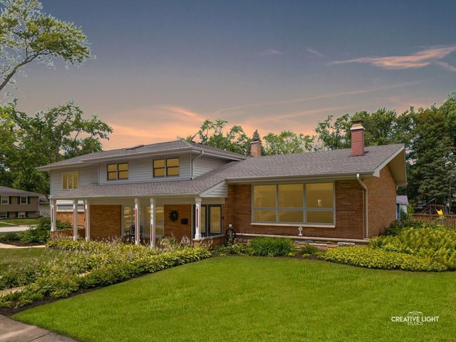 225 Elmwood Drive, Naperville, IL 60540
