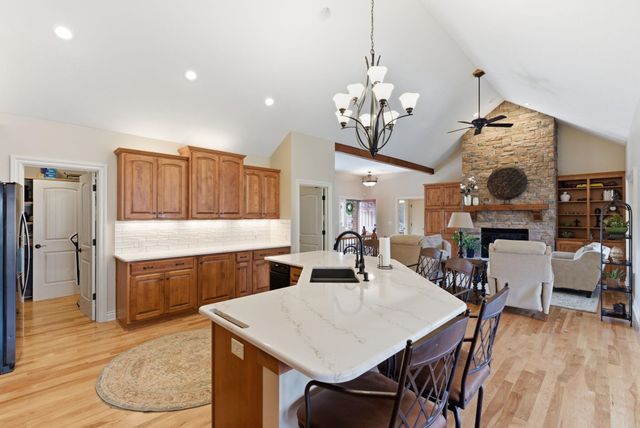 2533 N Loch Lomond Ct, Wichita, KS 67228